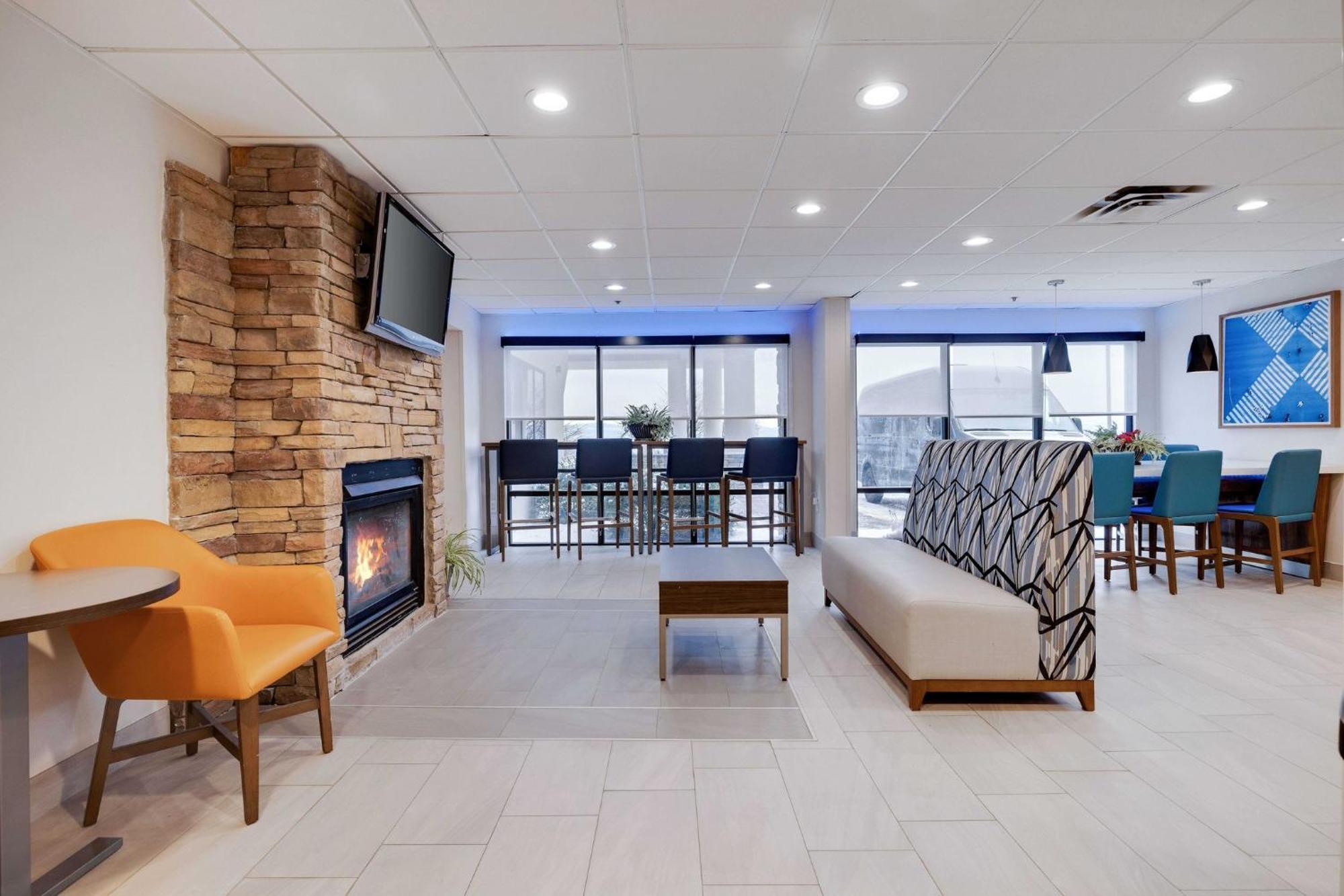 Holiday Inn Express Wilkes Barre East By Ihg Exteriör bild