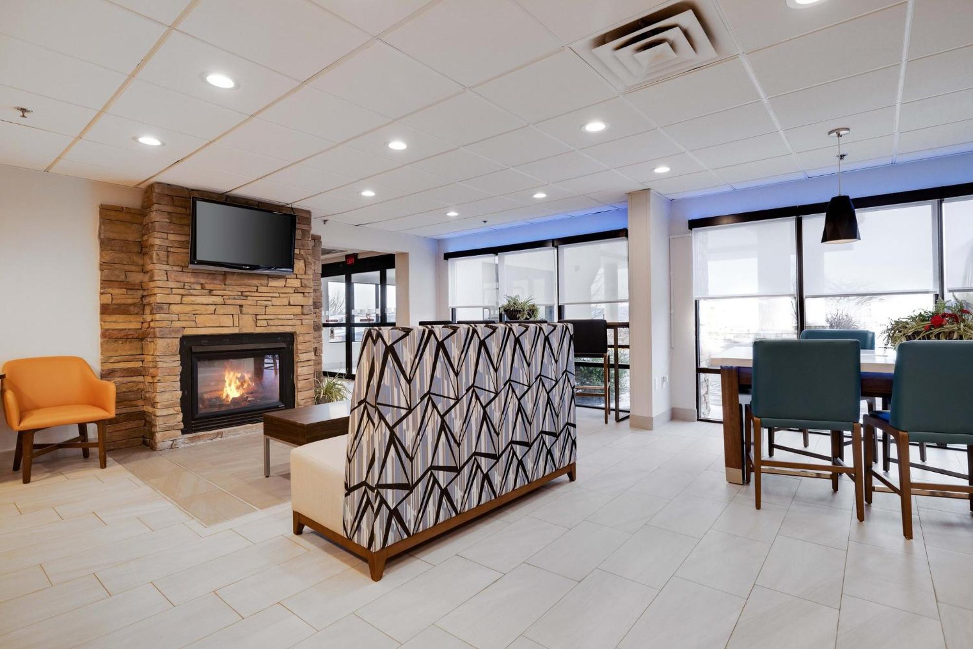 Holiday Inn Express Wilkes Barre East By Ihg Exteriör bild