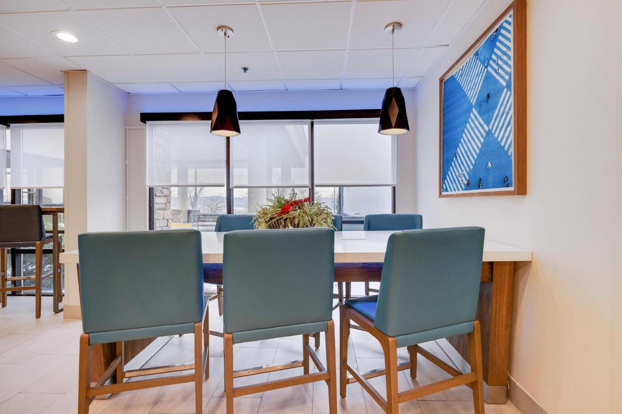 Holiday Inn Express Wilkes Barre East By Ihg Exteriör bild