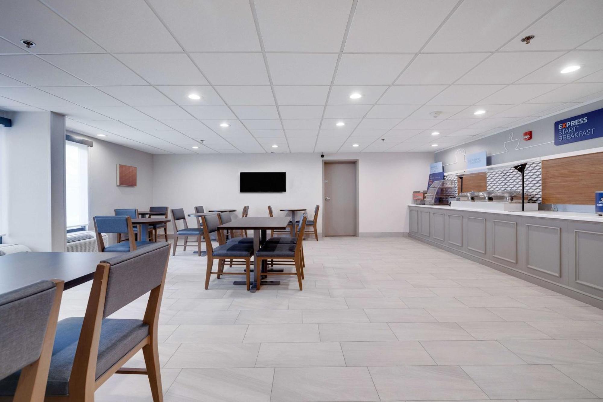 Holiday Inn Express Wilkes Barre East By Ihg Exteriör bild
